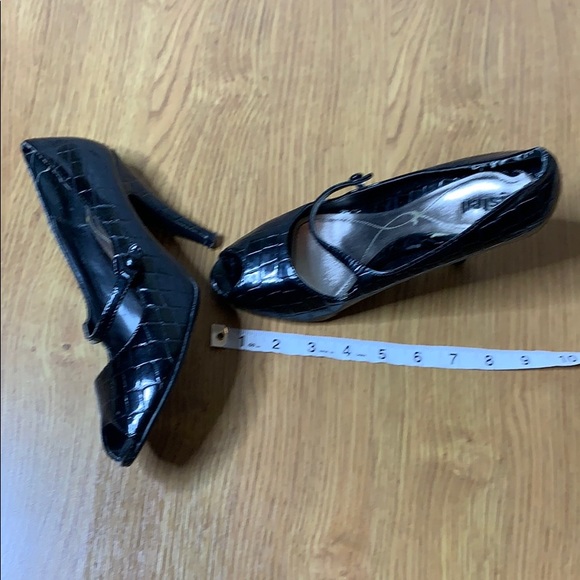 Unlisted Black Patent Leather Heels Peep toe Size8 - Picture 6 of 10